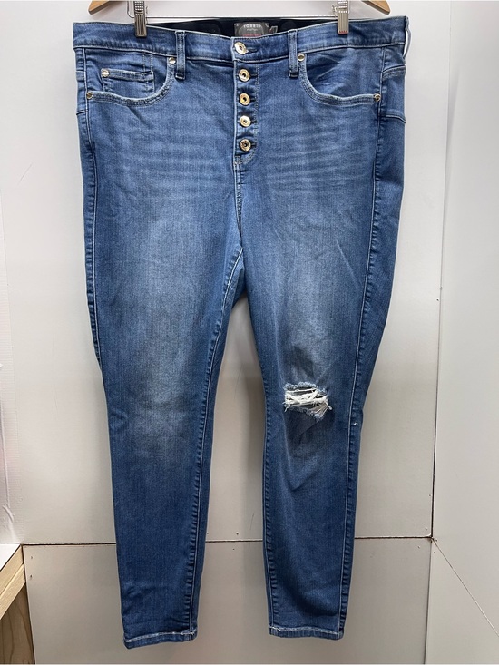 torrid Denim - torrid Bombshell Mid Blue Button-Fly Distressed Jeggings